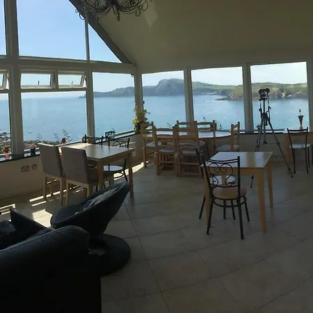 Sandycove House Bed & Breakfast Bed and breakfast 3*